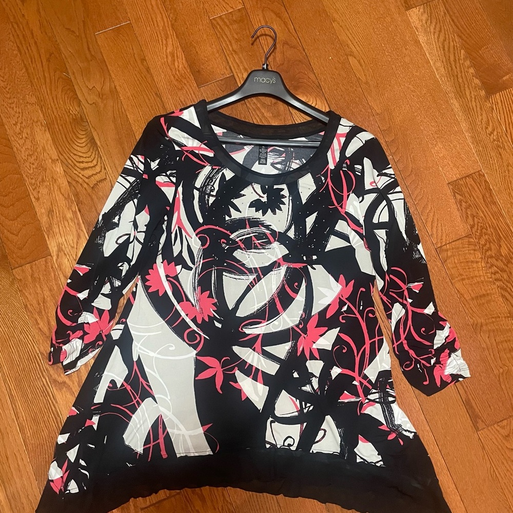 Macy's Black White & Pink Abstract Print Tunic